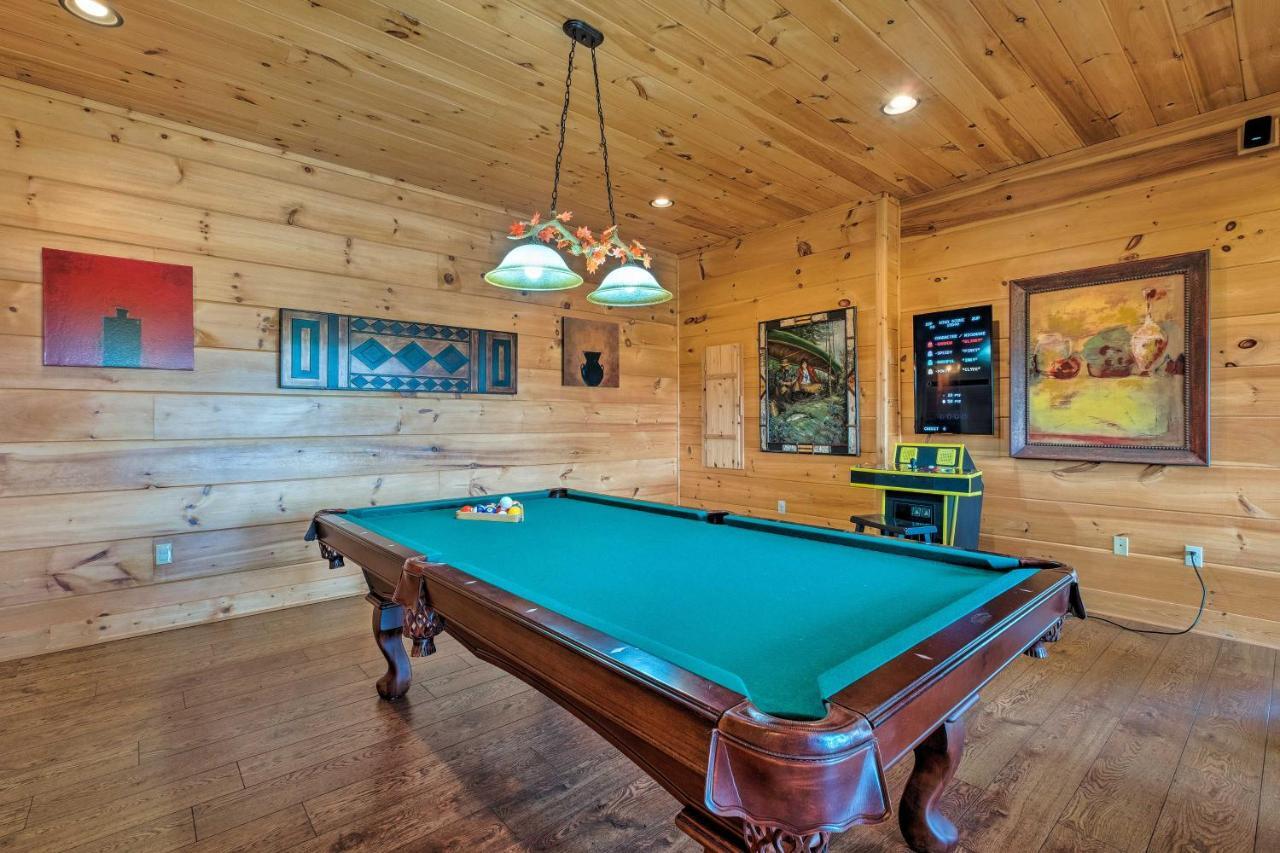 Pigeon Forge Cabin With Brand New Hot Tub And Views! Villa Sevierville Exterior photo