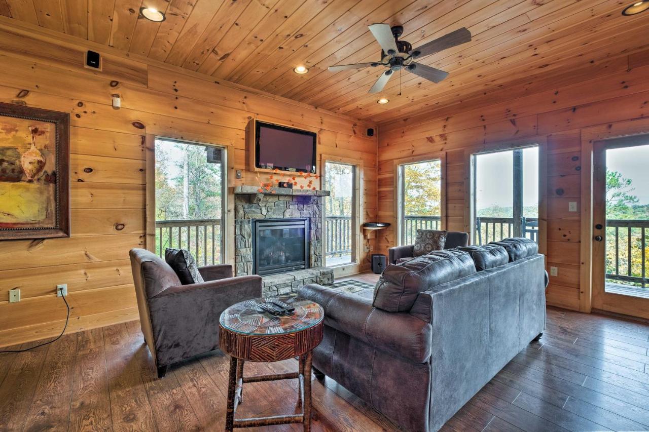 Pigeon Forge Cabin With Brand New Hot Tub And Views! Villa Sevierville Exterior photo